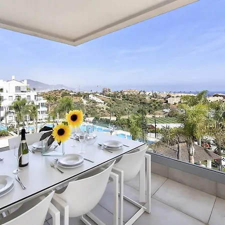 Vivi Homes - Olivera Pool, Sauna, Gym, Terrace & Sea View Apartment El Faro