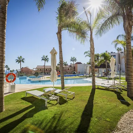 Apartamento Vivi Homes - Olivera Pool, Sauna, Gym, Terrace & Sea View El Faro